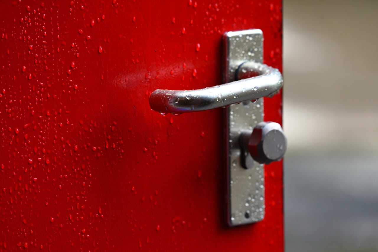 door-handle-3633943_1280